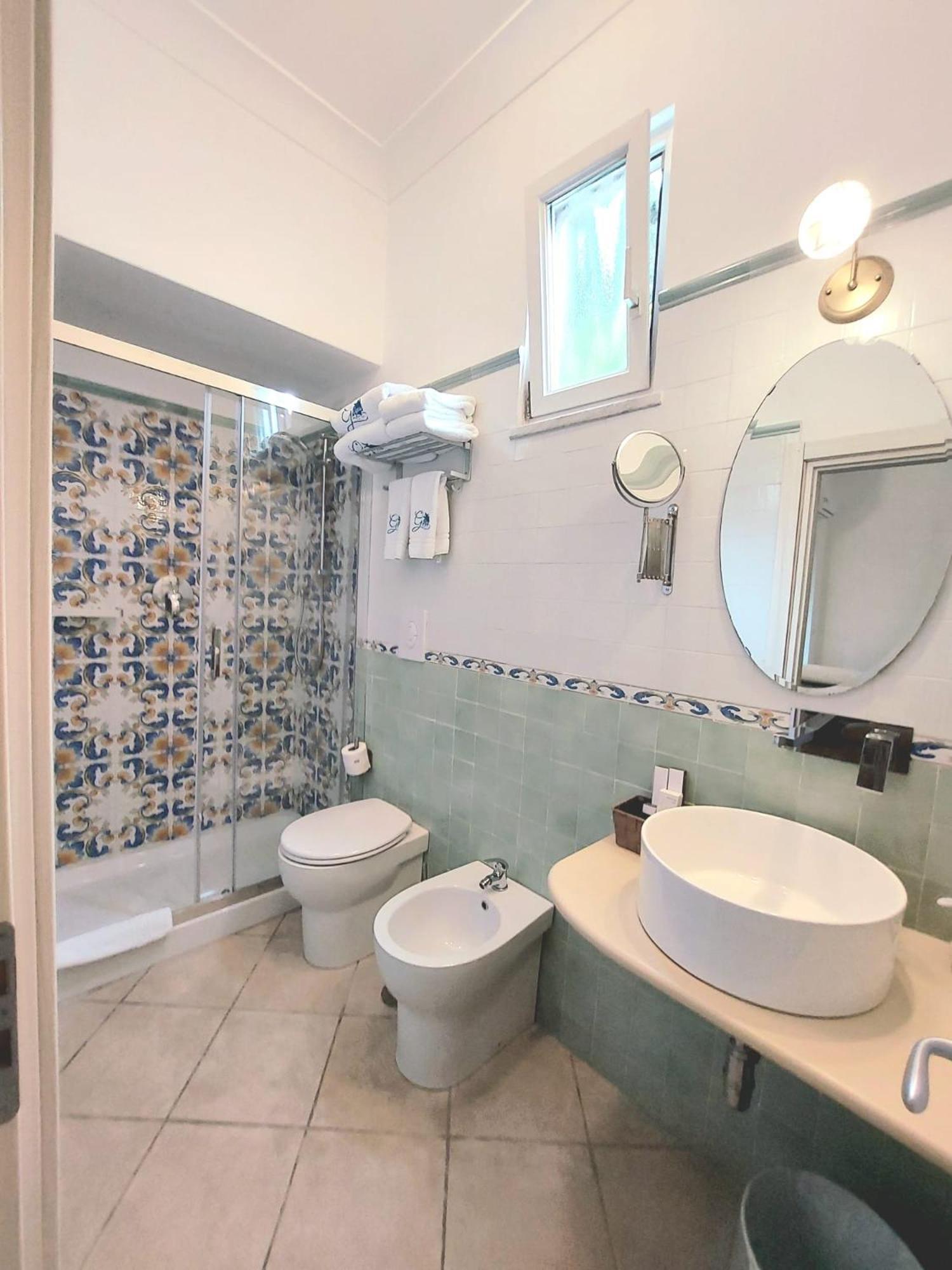 קאפרי Hotel Guarracino מראה חיצוני תמונה