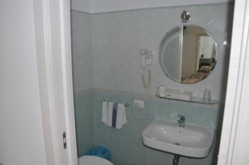 קאפרי Hotel Guarracino מראה חיצוני תמונה