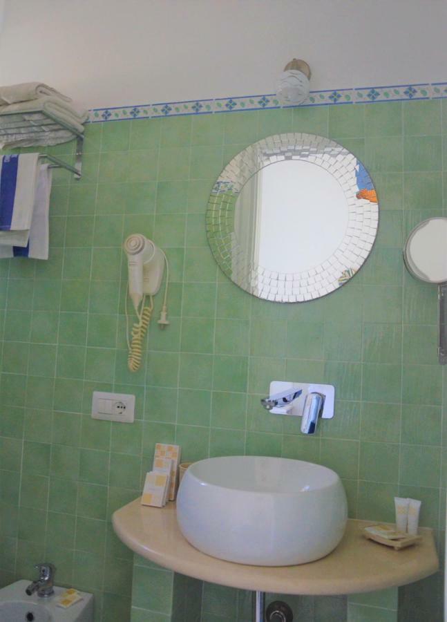 קאפרי Hotel Guarracino מראה חיצוני תמונה